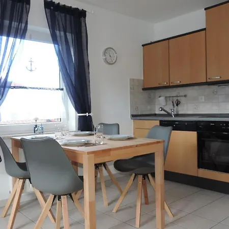 Apartment 50077 Koje 3 *